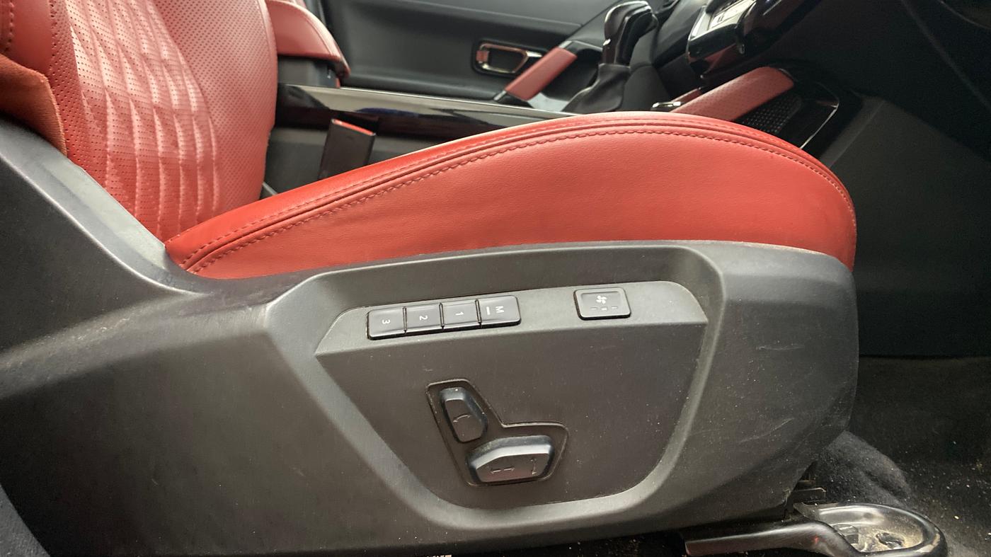 2023 Tata Harrier XZA + O 2.0L RED DARK EDITION 5 STR, Diesel, Automatic, 59,777 km, Driver Side Adjustment Panel