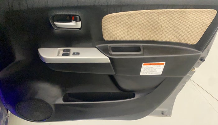 2018 Maruti Wagon R 1.0 LXI CNG, CNG, Manual, 65,313 km, Driver Side Door Panels Control