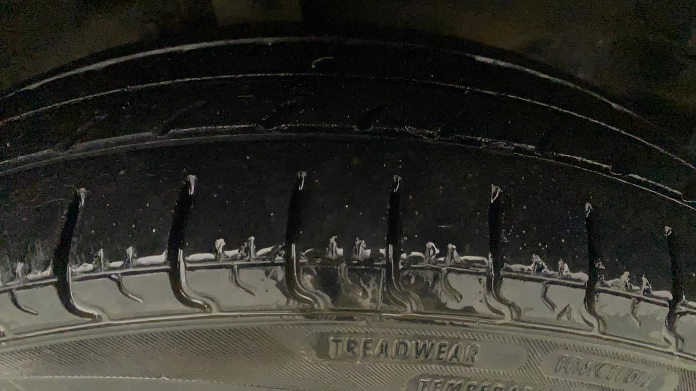 2018 Maruti Wagon R 1.0 LXI CNG, CNG, Manual, 65,313 km, Right Front Tyre Tread