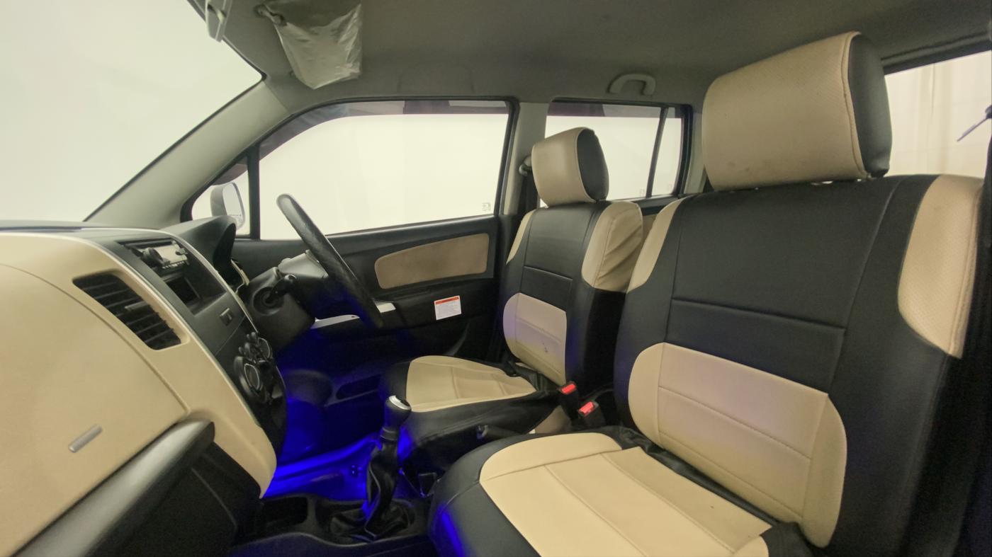 2018 Maruti Wagon R 1.0 LXI CNG, CNG, Manual, 65,313 km, Right Side Front Door Cabin