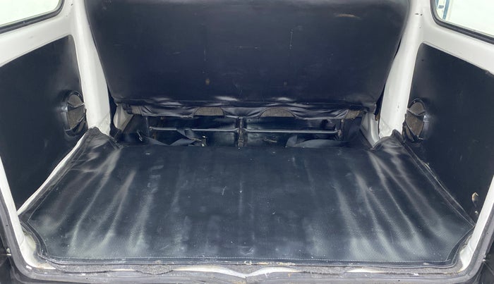 2018 Maruti Eeco 5 STR WITH AC PLUSHTR, Petrol, Manual, 90,177 km, Boot Inside
