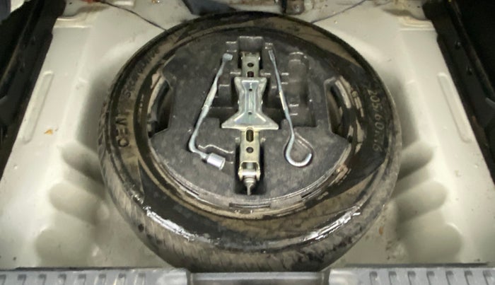 2022 Maruti Vitara Brezza LXI, Petrol, Manual, 54,365 km, Spare Tyre