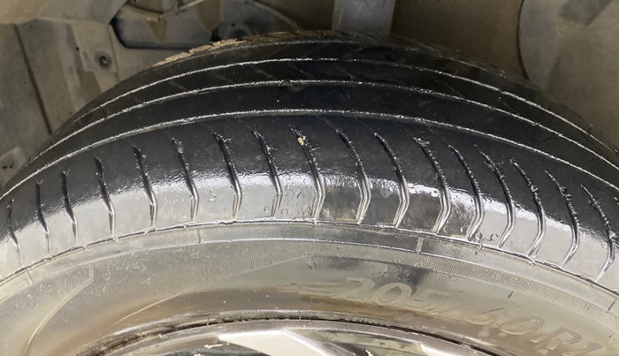 2022 Maruti Vitara Brezza LXI, Petrol, Manual, 54,365 km, Left Front Tyre Tread