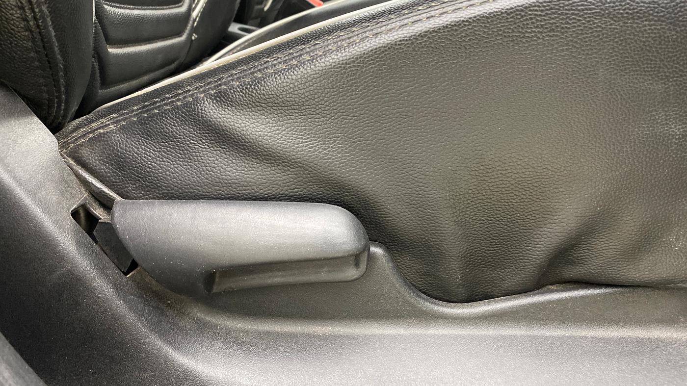 2022 Maruti Vitara Brezza LXI, Petrol, Manual, 54,365 km, Driver Side Adjustment Panel