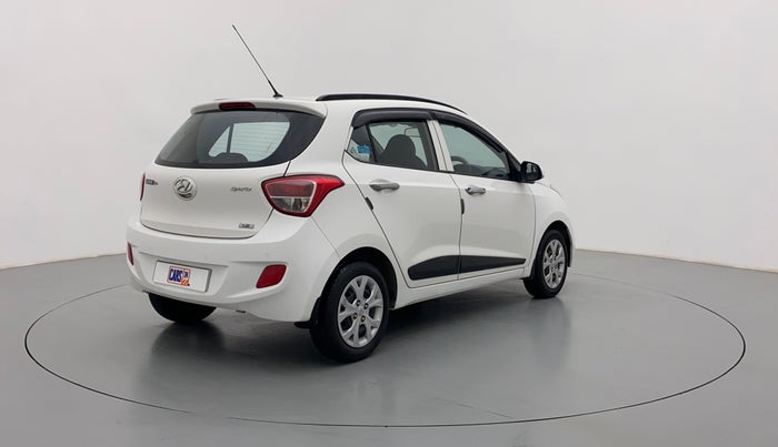 2016 Hyundai Grand i10 SPORTZ 1.2 KAPPA VTVT, Petrol, Manual, 42,484 km, Right Back Diagonal