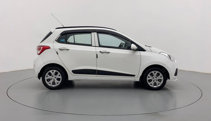 2016 Hyundai Grand i10 SPORTZ 1.2 KAPPA VTVT, Petrol, Manual, 42,484 km, Right Side View