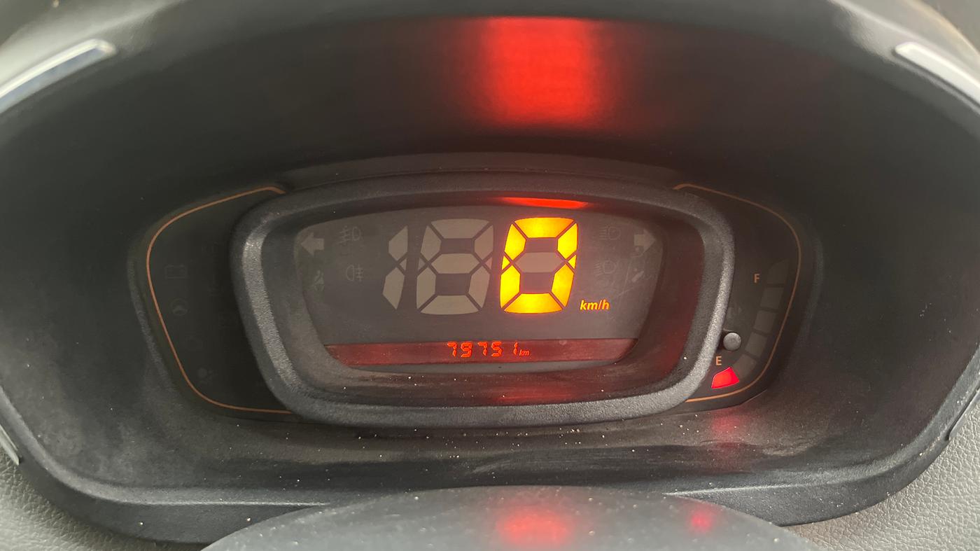 2016 Renault Kwid RXT 1.0, Petrol, Manual, 79,750 km, Odometer Image