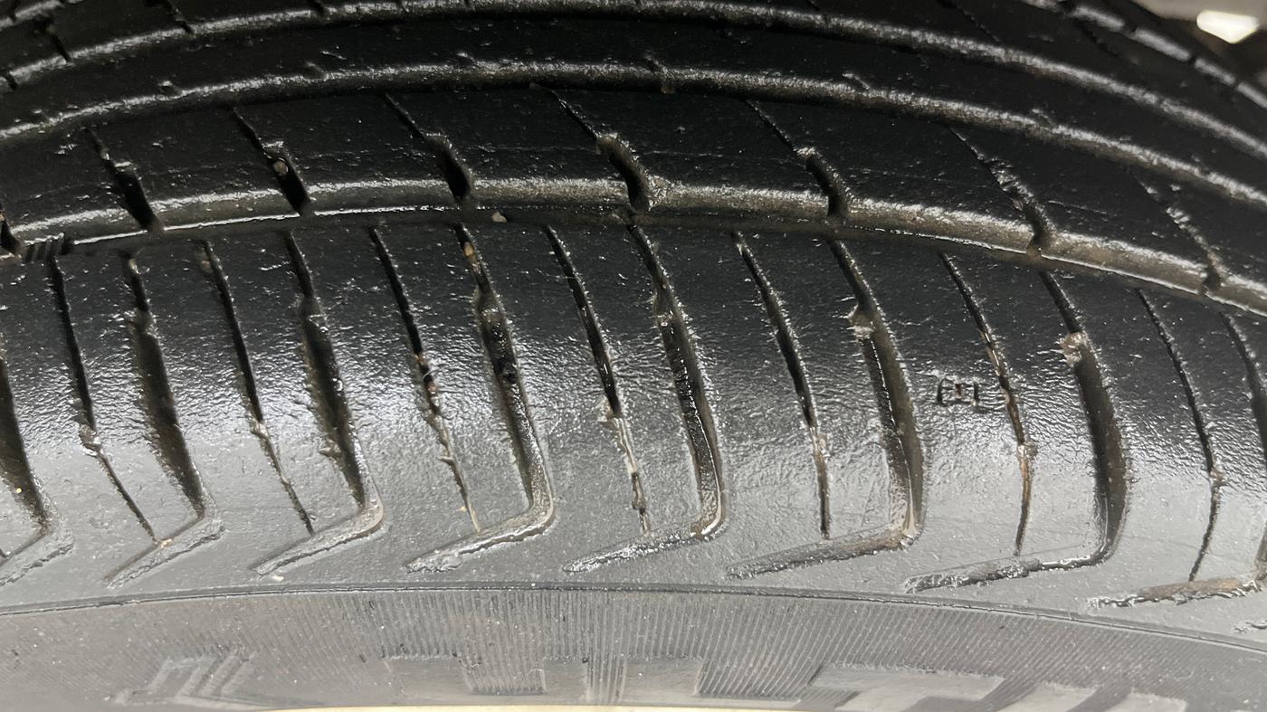2016 Renault Kwid RXT 1.0, Petrol, Manual, 79,750 km, Left Rear Tyre Tread