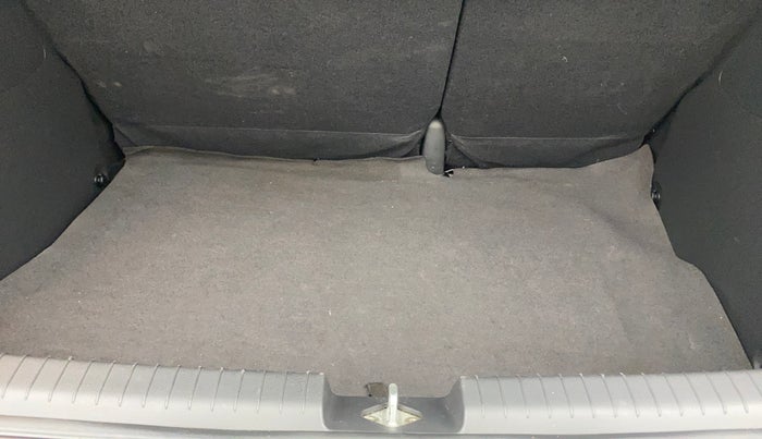 2017 Hyundai Elite i20 ASTA 1.2 (O), Petrol, Manual, 26,246 km, Boot Inside