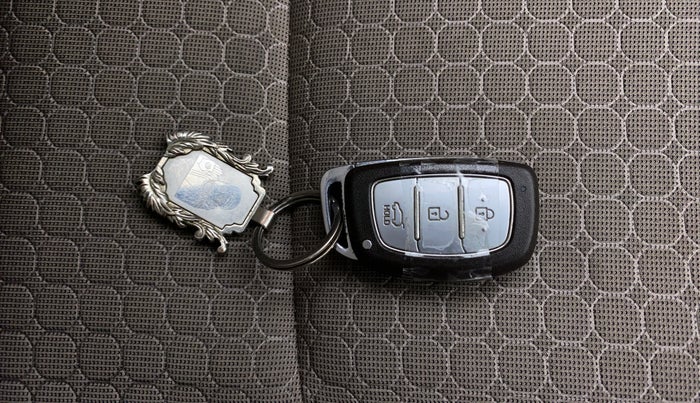 2017 Hyundai Elite i20 ASTA 1.2 (O), Petrol, Manual, 26,246 km, Key Close Up