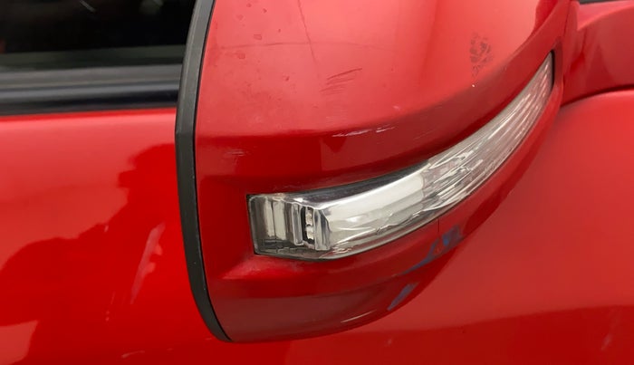 2017 Maruti Swift ZXI, Petrol, Manual, 84,289 km, Right rear-view mirror - Indicator light has minor damage