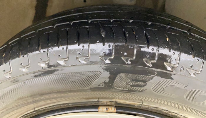 2017 Maruti IGNIS DELTA 1.2, Petrol, Manual, 26,947 km, Right Front Tyre Tread