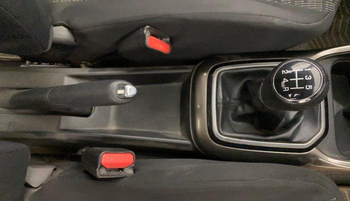 2017 Maruti IGNIS DELTA 1.2, Petrol, Manual, 26,947 km, Gear Lever