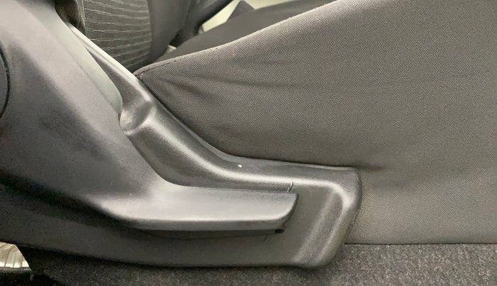 2017 Maruti IGNIS DELTA 1.2, Petrol, Manual, 26,947 km, Driver Side Adjustment Panel