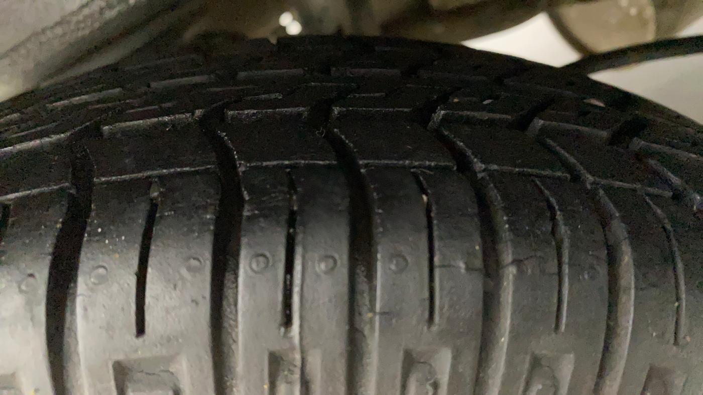 2013 Maruti Alto 800 LXI, Petrol, Manual, 33,353 km, Right Rear Tyre Tread