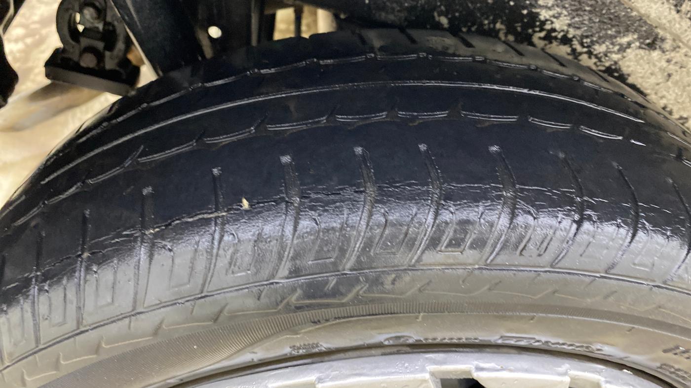 2017 Maruti Wagon R 1.0 VXI, Petrol, Manual, 43,476 km, Right Rear Tyre Tread