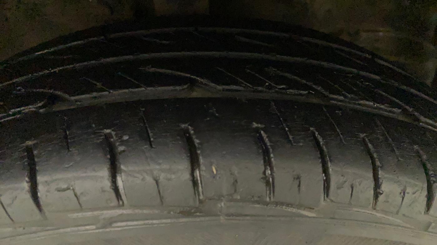2014 Maruti Wagon R 1.0 LXI CNG, CNG, Manual, 1,06,140 km, Right Front Tyre Tread