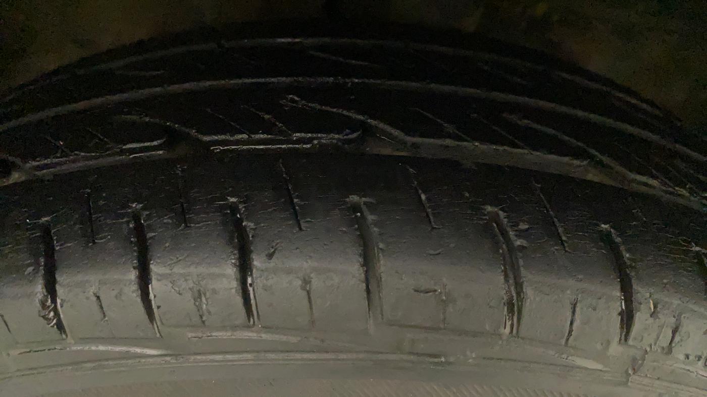 2014 Maruti Wagon R 1.0 LXI CNG, CNG, Manual, 1,06,140 km, Left Rear Tyre Tread