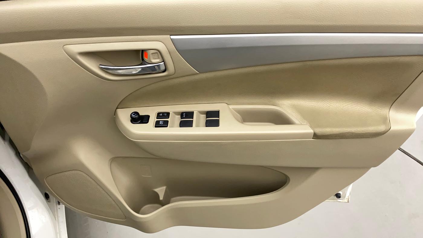 2017 Maruti Ertiga ZXI, Petrol, Manual, 45,276 km, Driver Side Door Panels Control