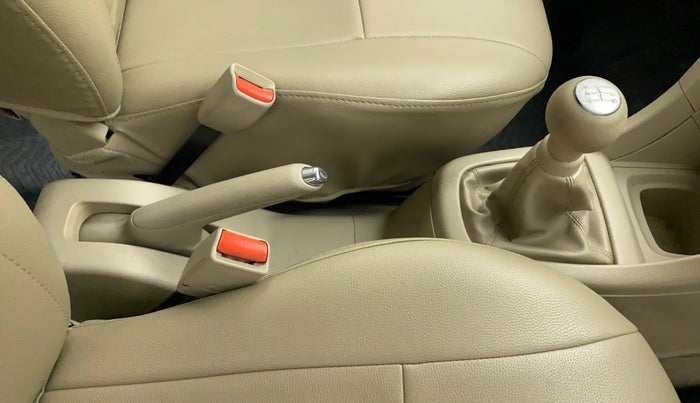 2017 Maruti Ertiga ZXI, Petrol, Manual, 45,276 km, Gear Lever