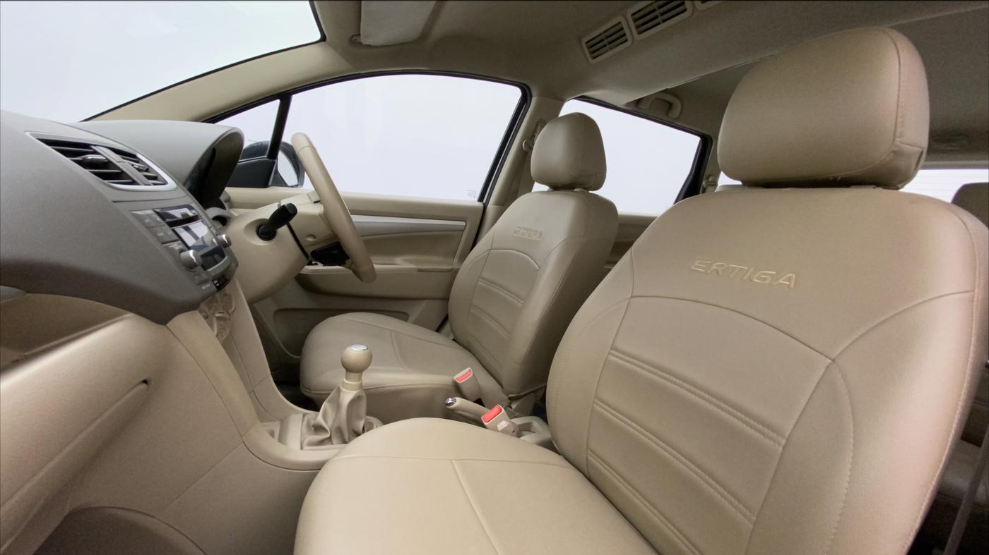 2017 Maruti Ertiga ZXI, Petrol, Manual, 45,276 km, Right Side Front Door Cabin