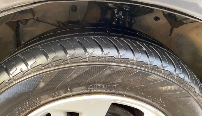 2016 Honda Jazz 1.2L I-VTEC V AT, Petrol, Automatic, 76,046 km, Left Front Tyre Tread