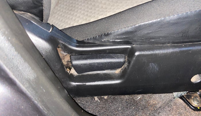 2019 Maruti Alto LXI CNG, CNG, Manual, 97,707 km, Driver Side Adjustment Panel