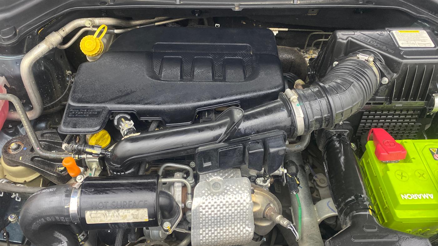 2021 Mahindra XUV300 W8 (O) 1.2 PETROL, Petrol, Manual, 37,567 km, Engine View