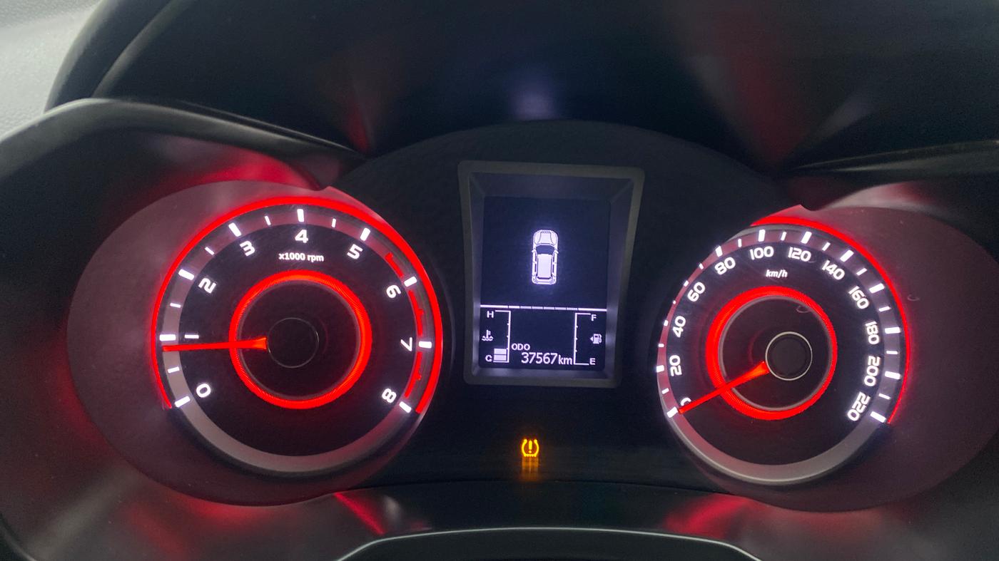 2021 Mahindra XUV300 W8 (O) 1.2 PETROL, Petrol, Manual, 37,567 km, Odometer Image