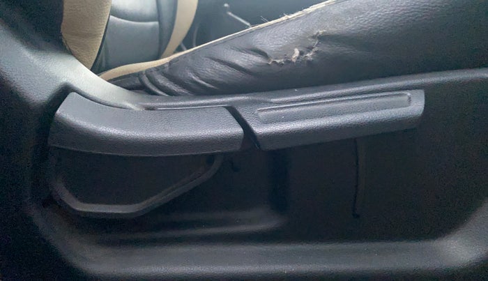 2019 Hyundai VENUE SX PLUS 1.0 TURBO DCT, Petrol, Automatic, 53,832 km, Driver Side Adjustment Panel