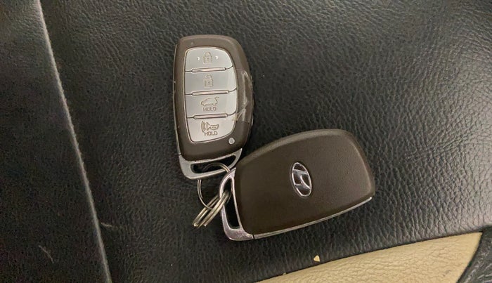 2019 Hyundai VENUE SX PLUS 1.0 TURBO DCT, Petrol, Automatic, 53,832 km, Key Close Up