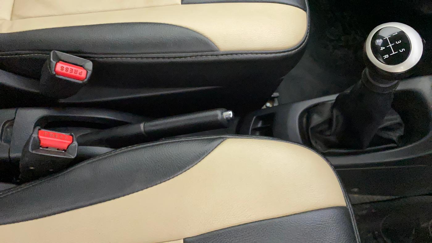 2013 Maruti Wagon R 1.0 VXI, Petrol, Manual, 54,242 km, Gear Lever
