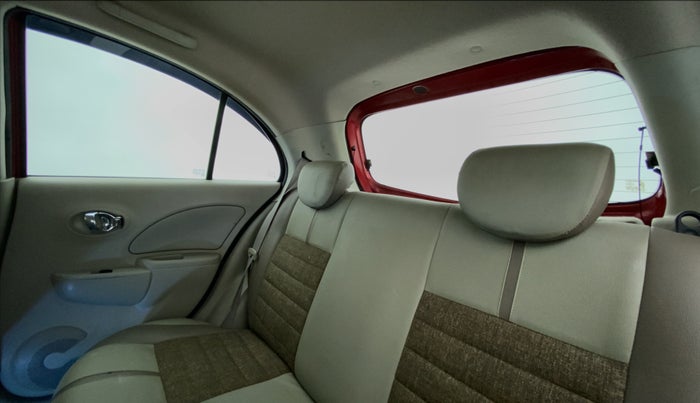 2016 Renault Pulse RXL ABS D, Diesel, Manual, 56,797 km, Right Side Door Cabin View