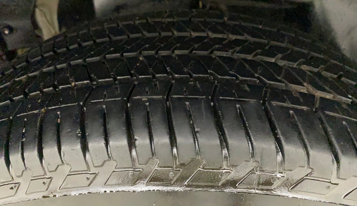 2021 Mahindra XUV500 W7 AT, Diesel, Automatic, 40,111 km, Right Rear Tyre Tread