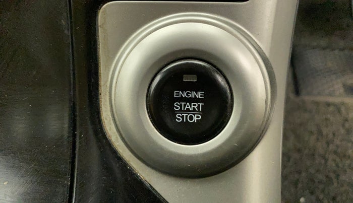 2021 Mahindra XUV500 W7 AT, Diesel, Automatic, 40,111 km, Keyless Start/ Stop Button