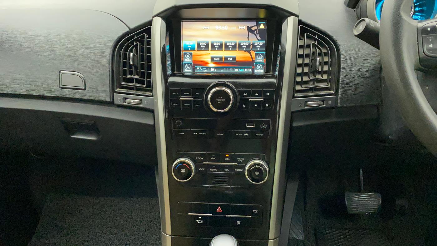 2021 Mahindra XUV500 W7 AT, Diesel, Automatic, 40,111 km, Air Conditioner