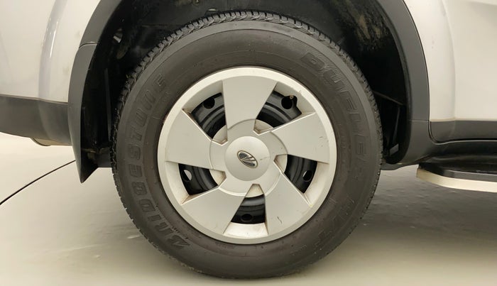 2021 Mahindra XUV500 W7 AT, Diesel, Automatic, 40,111 km, Right Rear Wheel