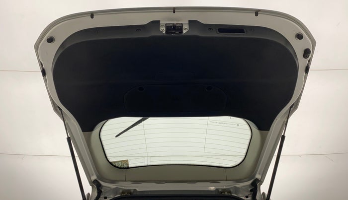 2021 Mahindra XUV500 W7 AT, Diesel, Automatic, 40,111 km, Boot Door Open