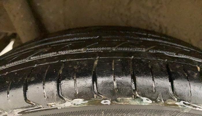 2016 Maruti Wagon R 1.0 VXI (O) AMT, CNG, Automatic, 99,735 km, Right Rear Tyre Tread