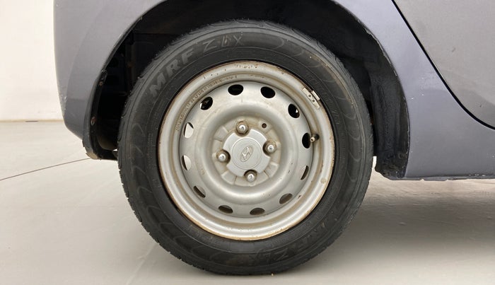 2018 Hyundai Eon ERA +, Petrol, Manual, 76,807 km, Right Rear Wheel