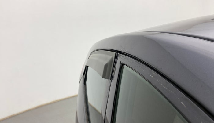 2018 Hyundai Eon ERA +, Petrol, Manual, 76,807 km, Right B pillar - Slightly dented