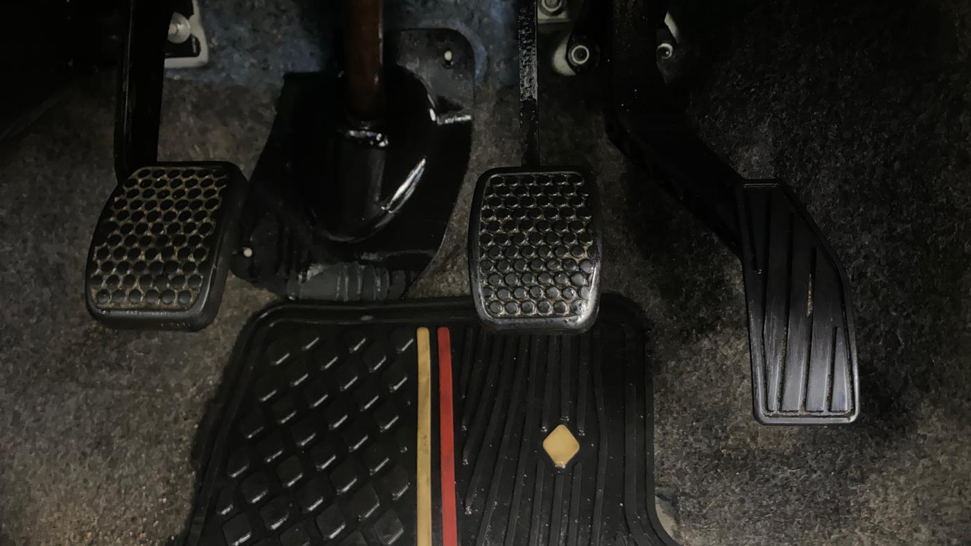 2018 Maruti Alto 800 LXI, Petrol, Manual, 64,718 km, Pedals