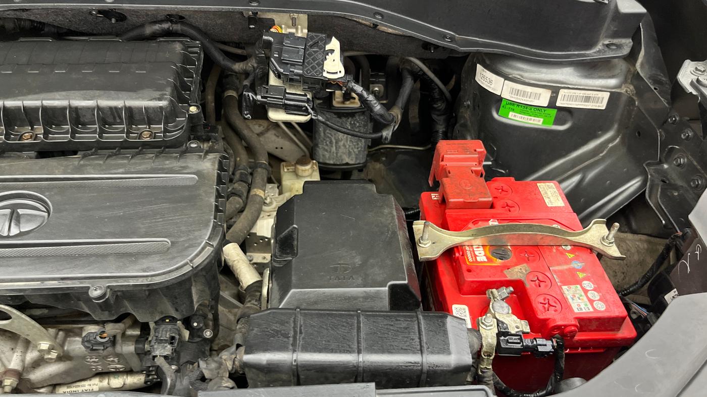 2021 Tata PUNCH CREATIVE  AMT, Petrol, Automatic, 45,868 km, Engine View - Left