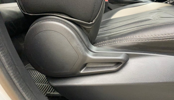 2024 Tata NEXON Pure 1.2 Petrol 6AMT, Petrol, Manual, 7,247 km, Driver Side Adjustment Panel