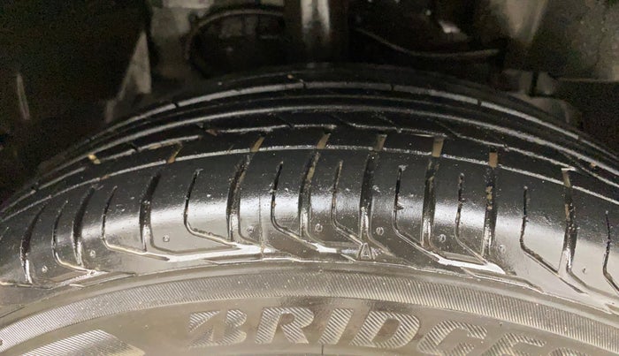 2024 Tata NEXON Pure 1.2 Petrol 6AMT, Petrol, Manual, 7,247 km, Right Front Tyre Tread