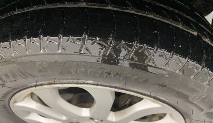 2019 Honda Amaze 1.2L I-VTEC VX, CNG, Manual, 96,245 km, Right Front Tyre Tread