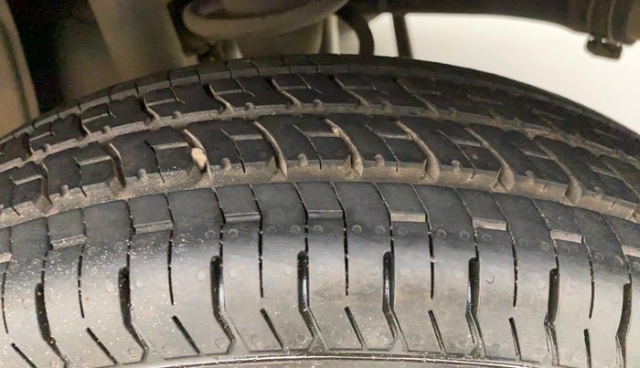 2010 Maruti Alto LXI, Petrol, Manual, 42,633 km, Left Rear Tyre Tread