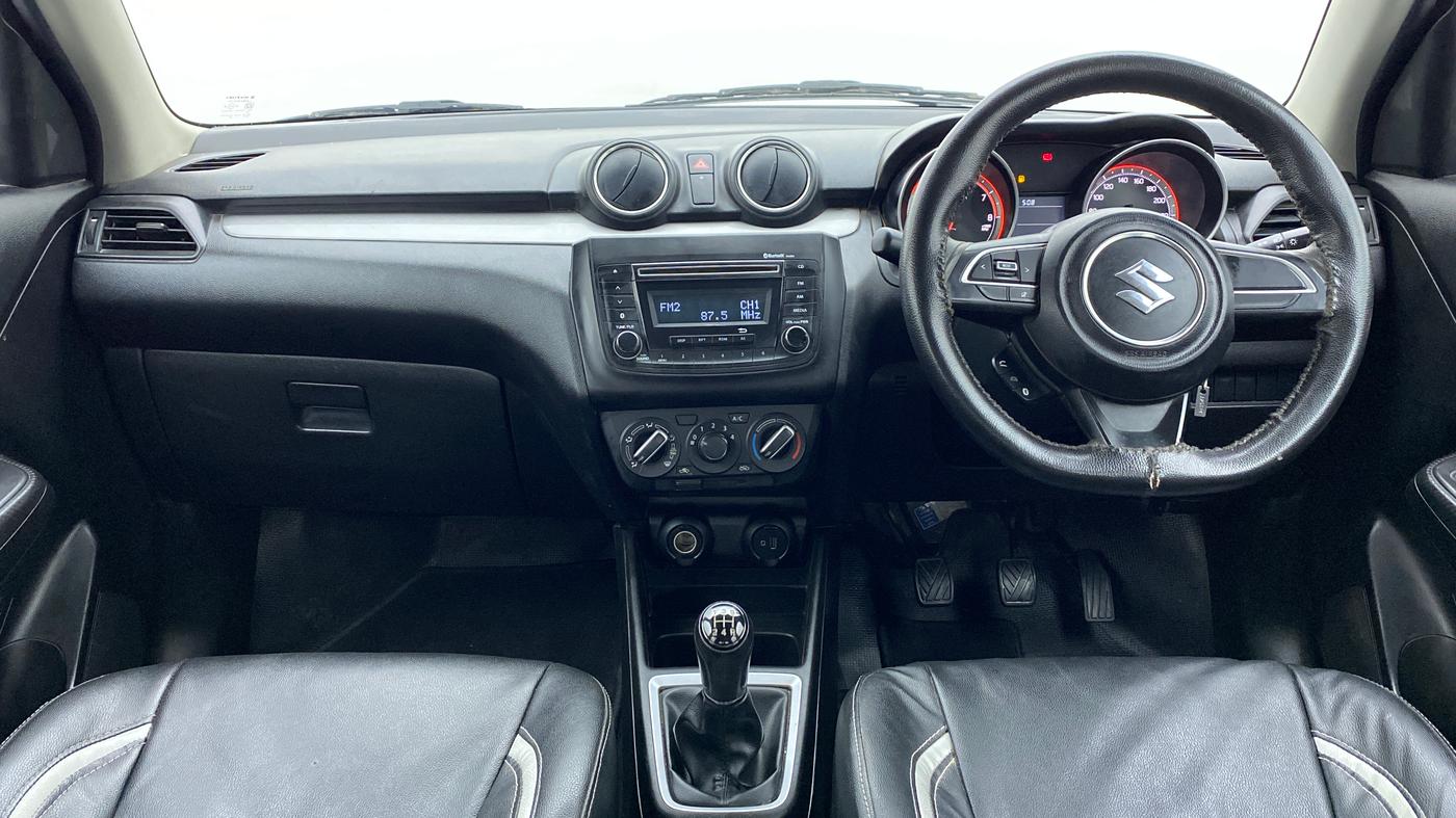2018 Maruti Swift VXI D, Petrol, Manual, 46,582 km, Dashboard