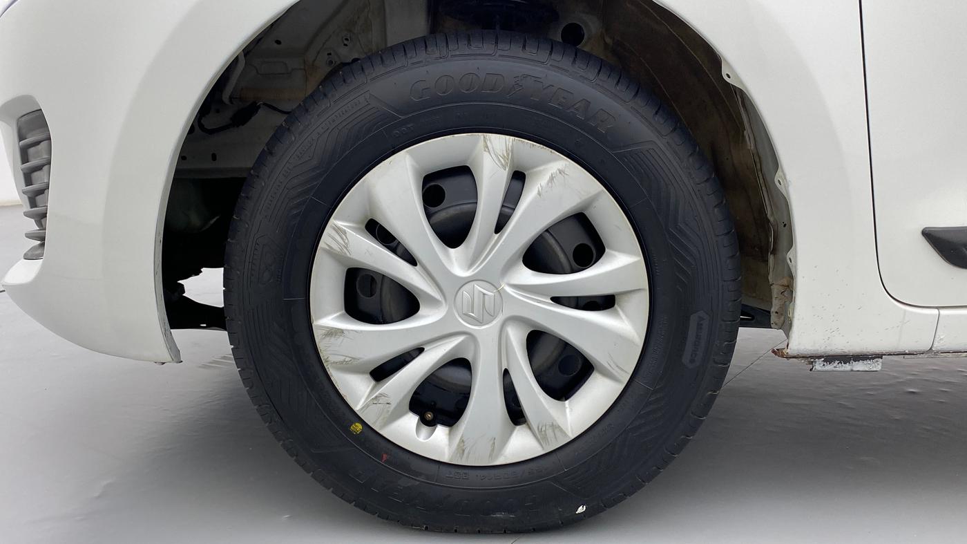 2018 Maruti Swift VXI D, Petrol, Manual, 46,582 km, Left Front Wheel