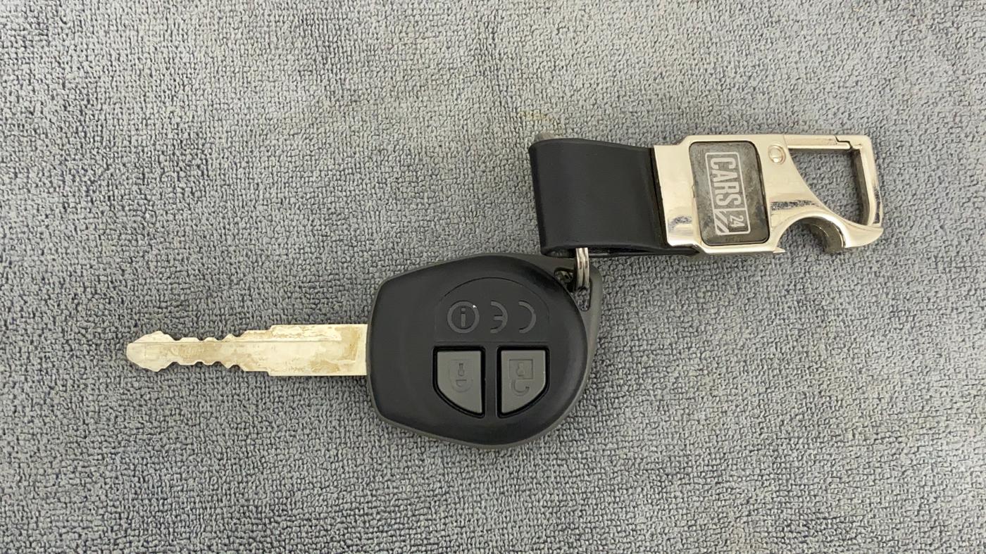 2018 Maruti Dzire VXI AMT, Petrol, Automatic, 16,568 km, Key Close Up